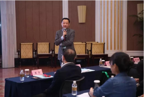 上海伯豪生物总经理肖华胜主持研讨会